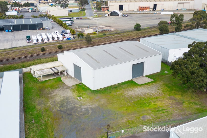Click to view all images 2/210-214 Princes Drive Morwell VIC 3840 - Image 2