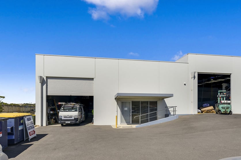 Click to view all images Unit 4, 27 Seaford Road Seaford Meadows SA 5169 - Image 2