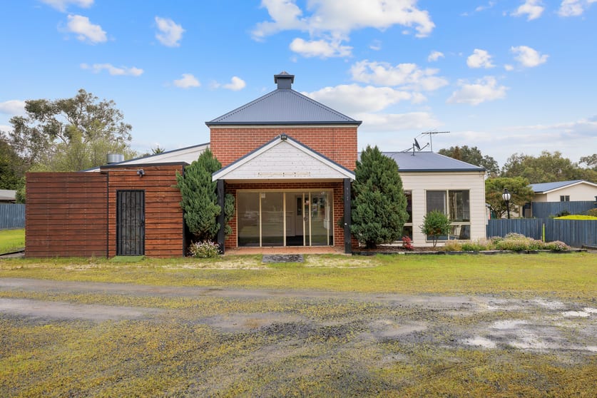 2185 Phillip Island Road Cowes VIC 3922 - Image 1