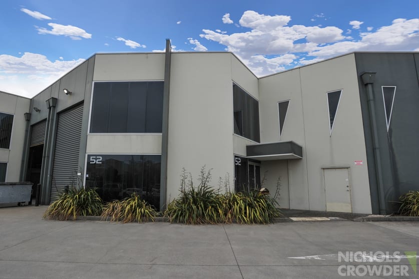Click to view all images 52 Frankston Gardens Drive Carrum Downs VIC 3201 - Image 1