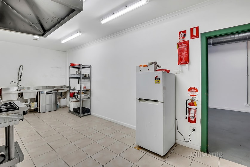 Click to view all images 3a Talbot Street Brunswick VIC 3056 - Image 3