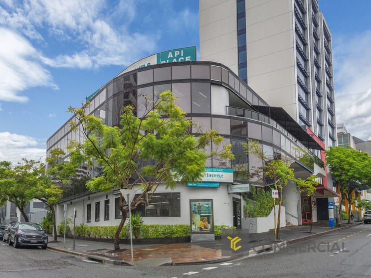 Click to view all images 160 Wharf Street Spring Hill QLD 4000 - Image 2