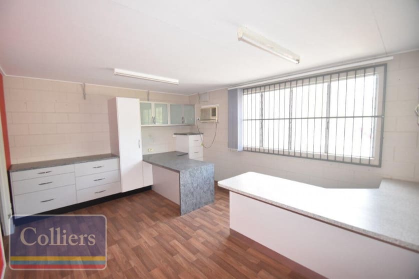 Click to view all images 4/2 Whitehouse Street Garbutt QLD 4814 - Image 3