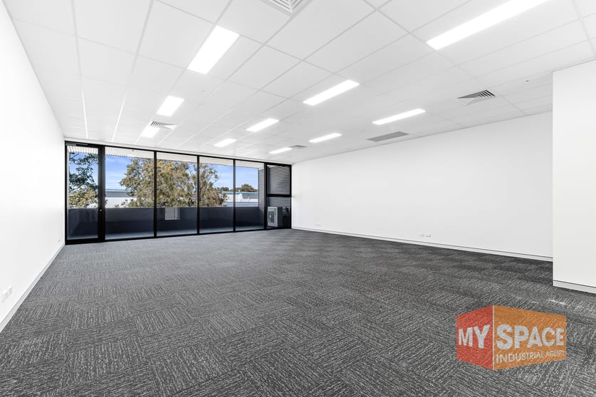 Click to view all images 96/2 The Crescent Kingsgrove NSW 2208 - Image 3