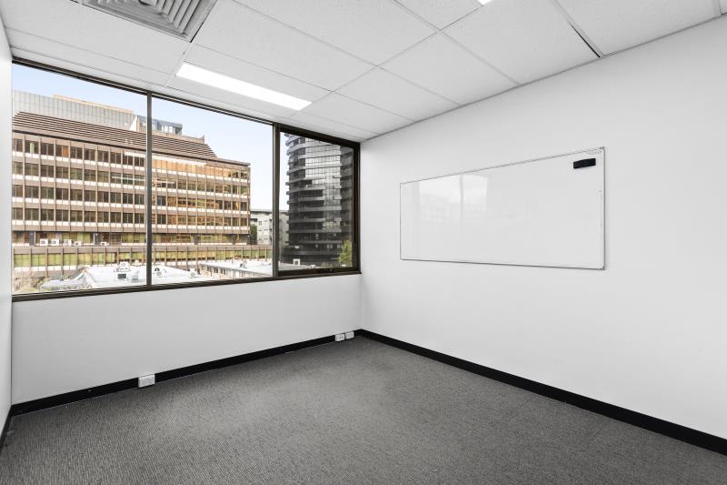 Click to view all images 30/456 St Kilda Road Melbourne VIC 3004 - Image 3