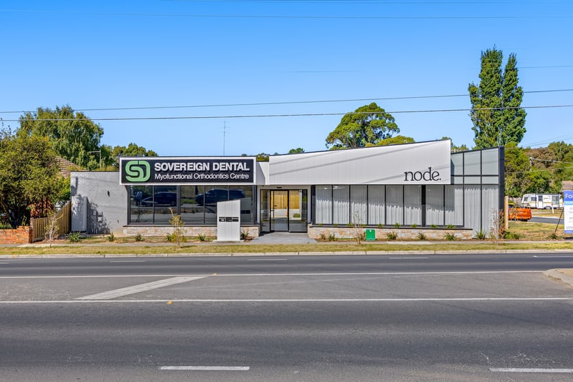 Click to view all images 733 Geelong Road Canadian VIC 3350 - Image 1