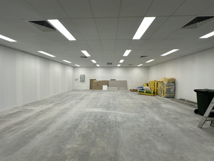 Click to view all images 8/17 Stirling Street Bunbury WA 6230 - Image 2