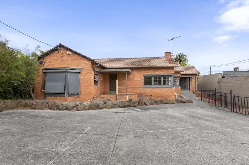 Click to view all images Whole Property/243 Pakington Street Newtown VIC 3220 - Image 1