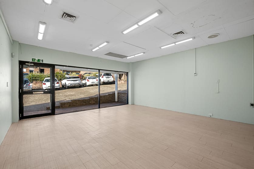 Click to view all images 5/7 Ward Place Dural NSW 2158 - Image 1