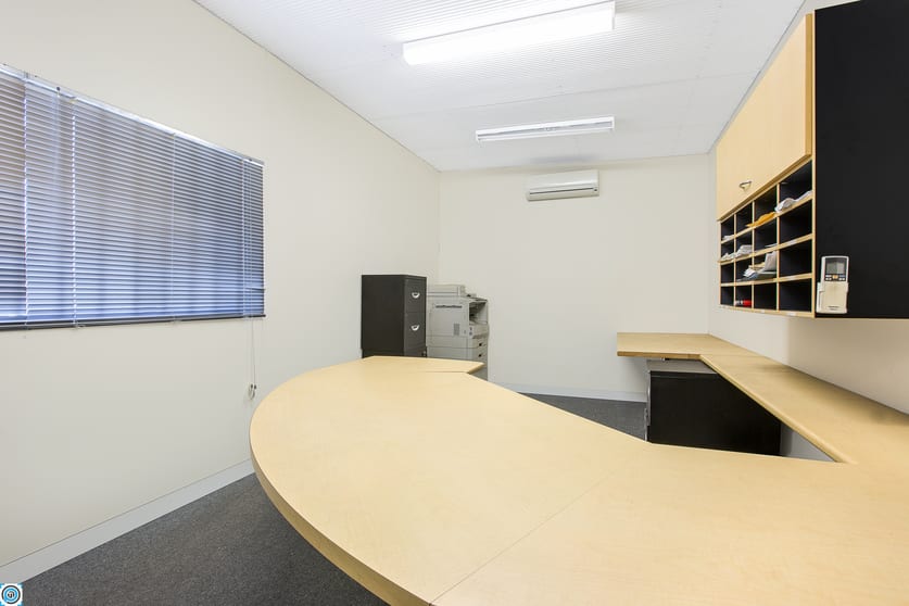 Click to view all images 1/53 Shellharbour Road Port Kembla NSW 2505 - Image 3