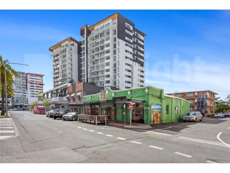 Click to view all images 17 East Street Rockhampton City QLD 4700 - Image 1