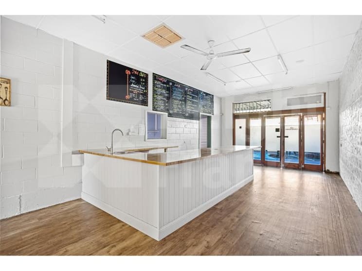 Click to view all images 17 East Street Rockhampton City QLD 4700 - Image 3