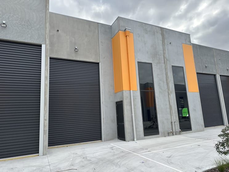 Click to view all images 3/55-59 Halsey Road Airport West VIC 3042 - Image 2