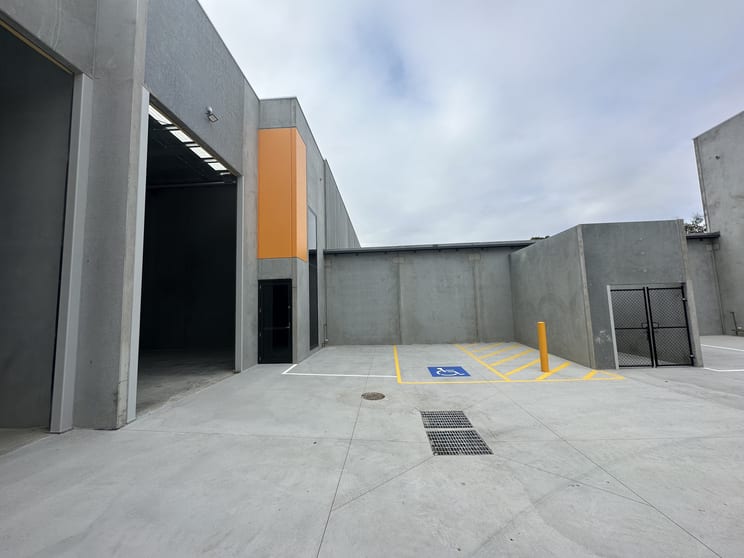 Click to view all images 4/55-59 Halsey Road Airport West VIC 3042 - Image 2