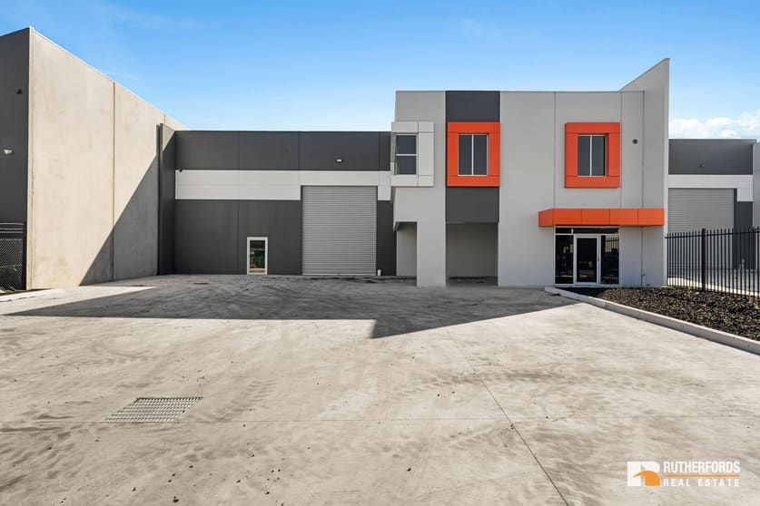 Click to view all images 13 Longford Road Epping VIC 3076 - Image 2