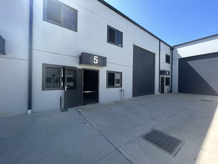 Click to view all images 5/96 Bayldon Road Queanbeyan NSW 2620 - Image 1