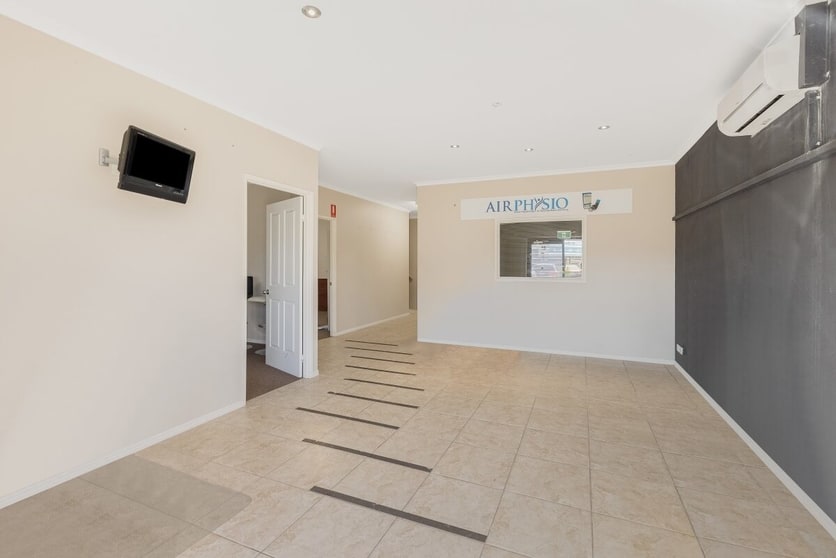 Click to view all images Factory 3/6-8 Amber Road Tweed Heads South NSW 2486 - Image 2
