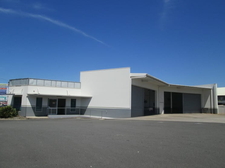 Click to view all images 596 Bruce Highway Woree QLD 4868 - Image 1