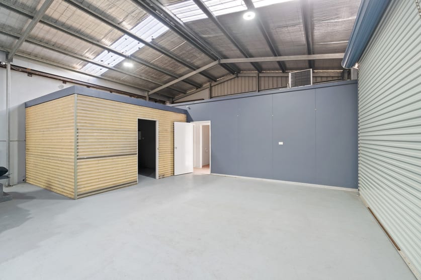 Click to view all images 4/40 Standing Drive Traralgon VIC 3844 - Image 3