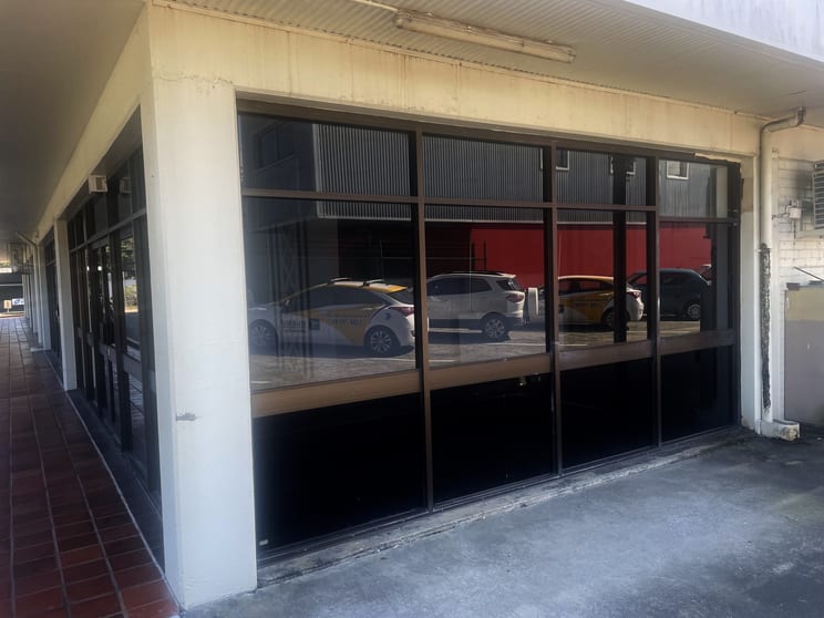 Click to view all images 11/2 Grevillea Street Tanah Merah QLD 4128 - Image 2