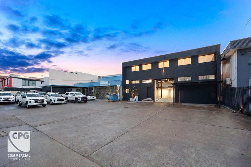 Click to view all images 35 Cawarra Road Caringbah NSW 2229 - Image 2