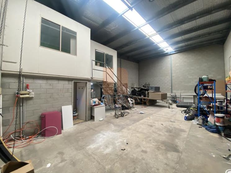 Click to view all images Warehouse and Office/4-6 Barry Road Chipping Norton NSW 2170 - Image 3