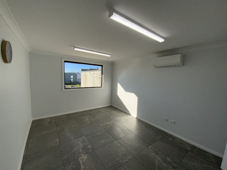 Click to view all images 37 Bradmill Avenue Rutherford NSW 2320 - Image 3