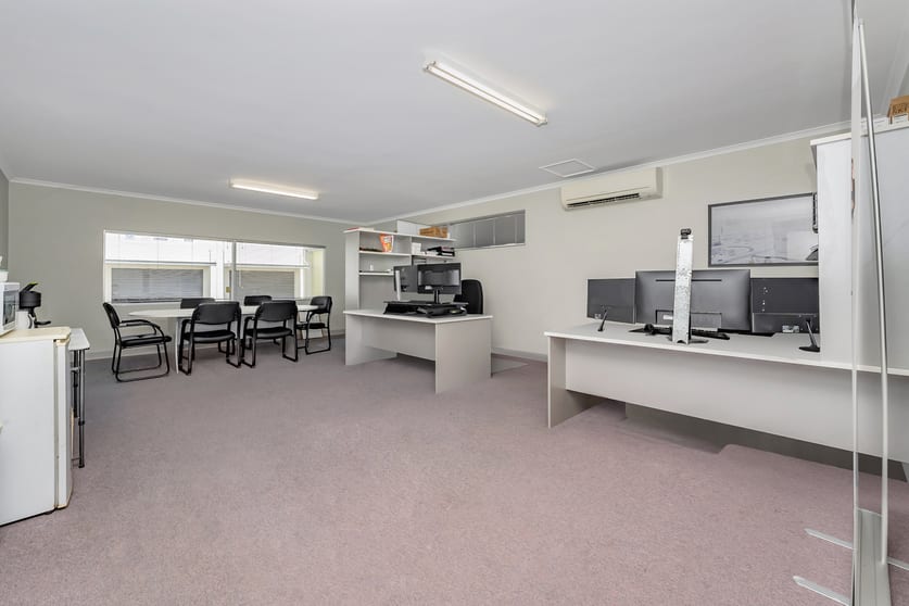 Click to view all images 26/585 Ingham Road Mount St John QLD 4818 - Image 2