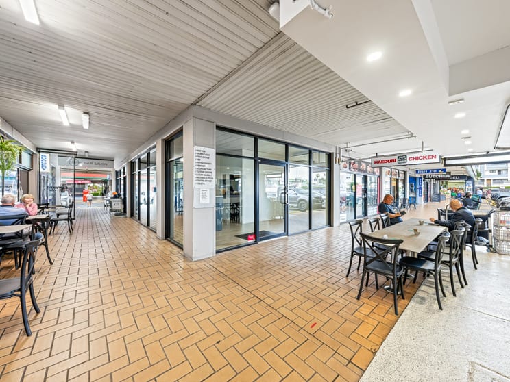 Click to view all images 1B/218 Padstow Road Eight Mile Plains QLD 4113 - Image 3