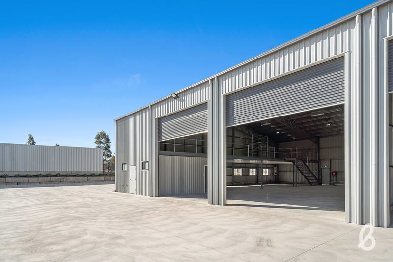 Click to view all images 1/6 Longworth Close Singleton NSW 2330 - Image 3