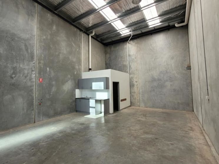 18/48-50 Lindon Court Tullamarine VIC 3043 - Image 2