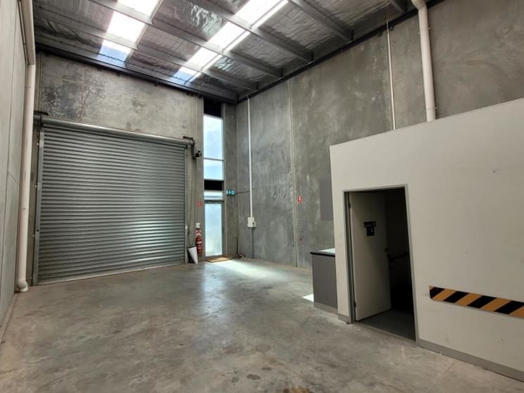 18/48-50 Lindon Court Tullamarine VIC 3043 - Image 3