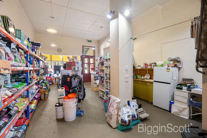 Click to view all images 45 Fraser Street Clunes VIC 3370 - Image 2