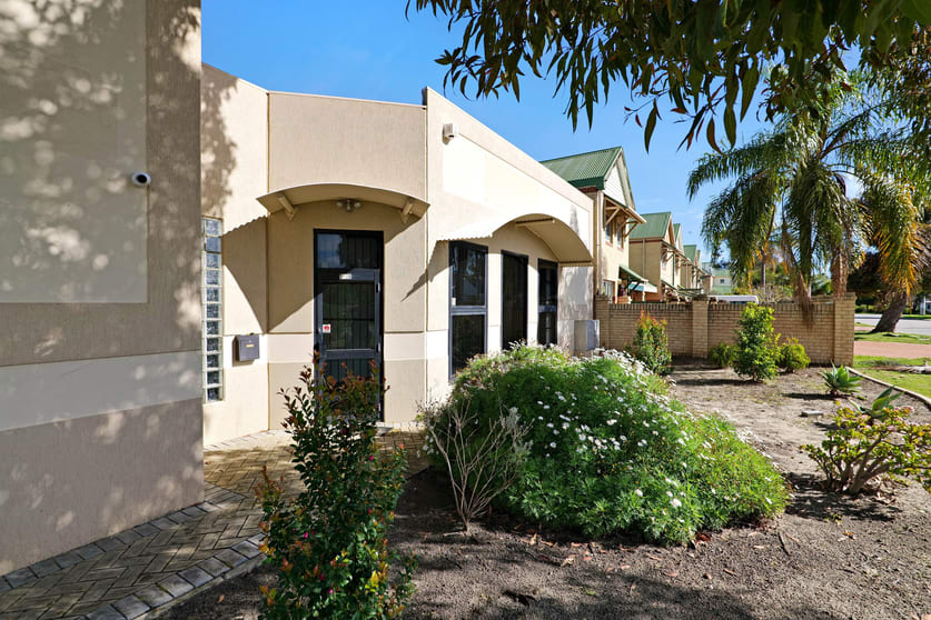 2/18 Hehir Street Belmont WA 6104 - Image 2