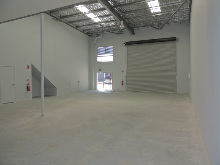 Click to view all images 27/27 Motorway Circuit Ormeau QLD 4208 - Image 1