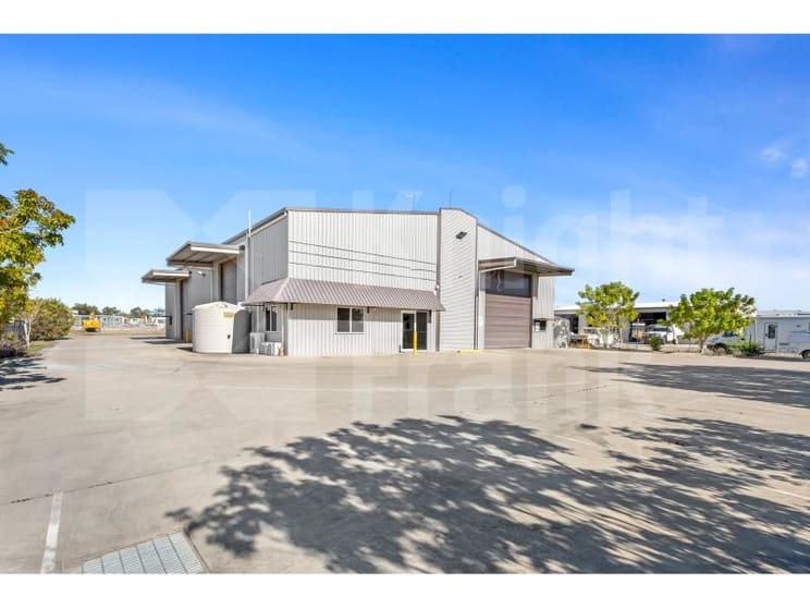 Click to view all images WHOLE OF PROPERTY/20 Capricorn Street Gracemere QLD 4702 - Image 1