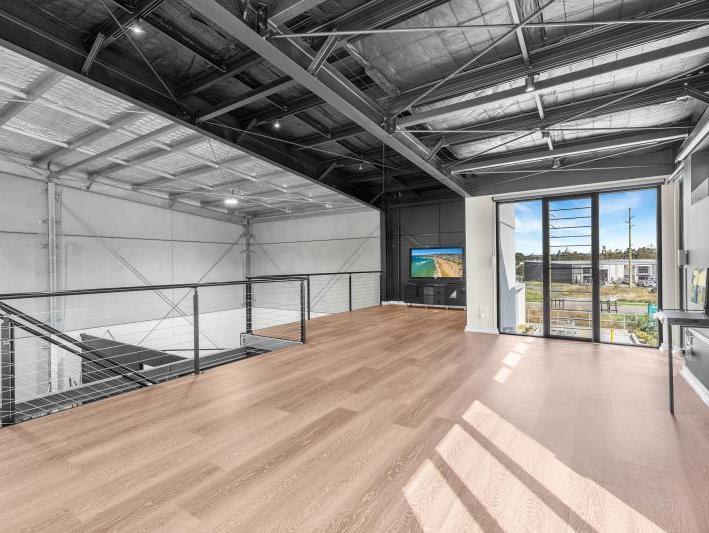 Click to view all images Unit 1/5 Cobbans Close Beresfield NSW 2322 - Image 3