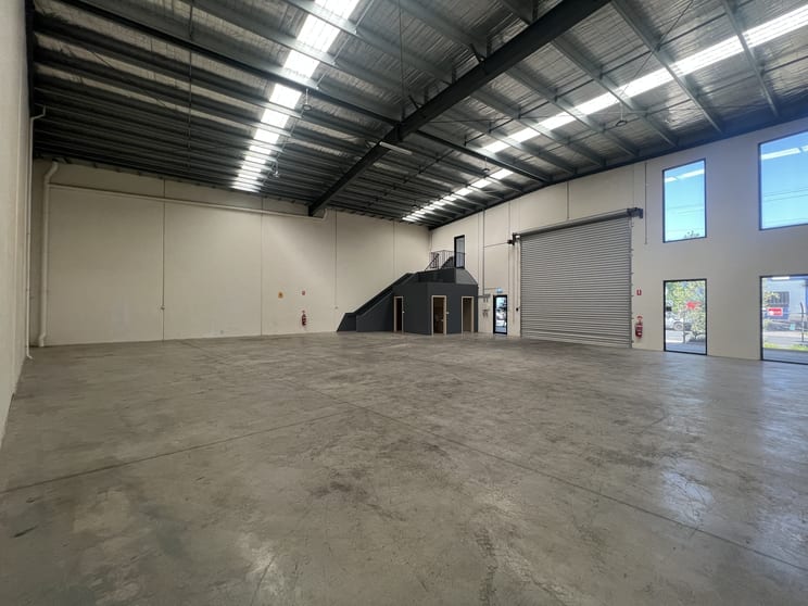 Click to view all images 39 Pelmet Crescent Thomastown VIC 3074 - Image 3