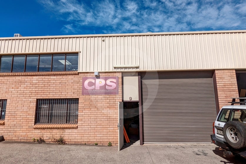 Click to view all images 9/7 TUCKS ROAD Seven Hills NSW 2147 - Image 1