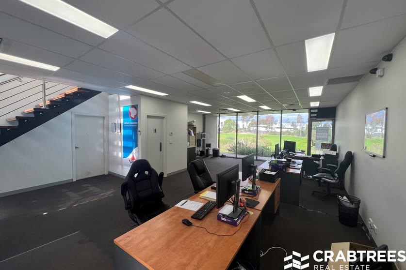 Click to view all images 2/3 Austral Place Hallam VIC 3803 - Image 3