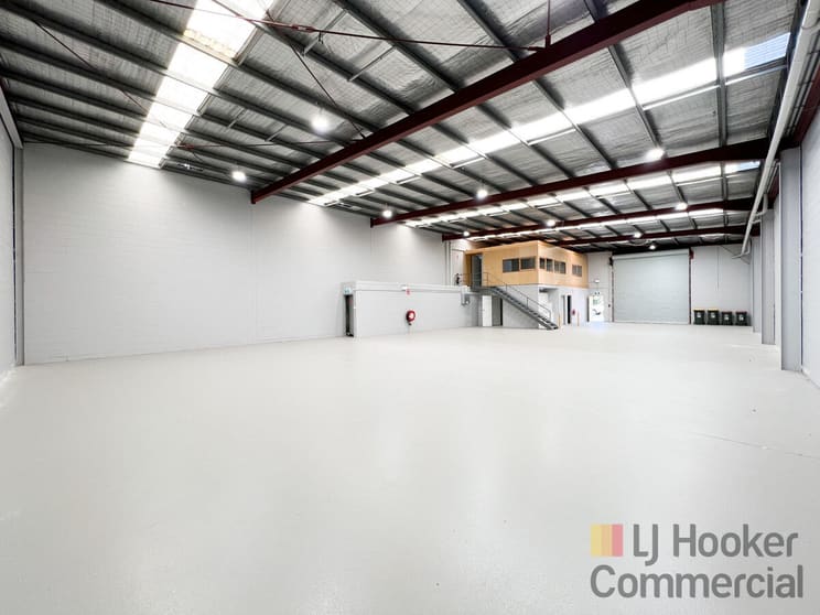 Click to view all images 1/7 Bonnal Road Erina NSW 2250 - Image 2