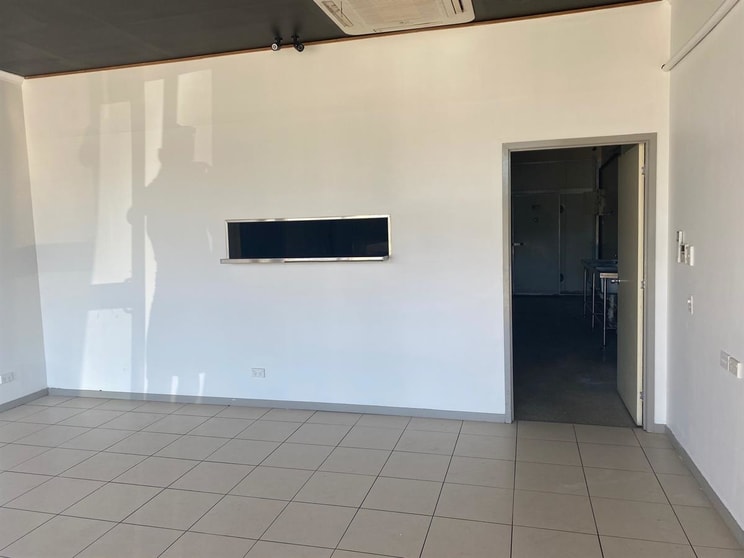 2/1 Jensen Street Manoora QLD 4870 - Image 3