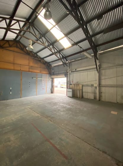 Click to view all images 2/212 Shellharbour Road Port Kembla NSW 2505 - Image 3