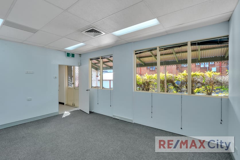 Click to view all images Suite 4/162 Petrie Terrace Petrie Terrace QLD 4000 - Image 3