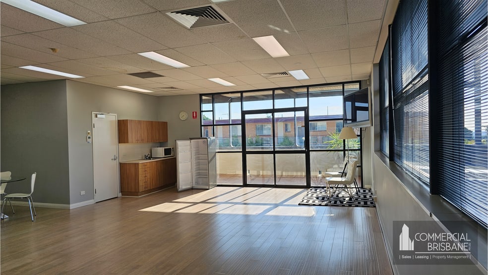 Click to view all images 4/10 Vine Street Clayfield QLD 4011 - Image 1