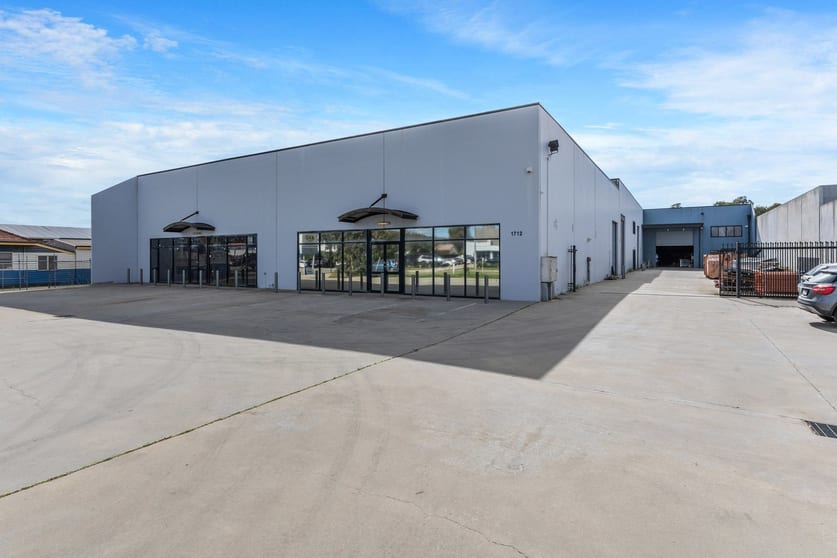 Click to view all images 1712 Albany Highway Kenwick WA 6107 - Image 1