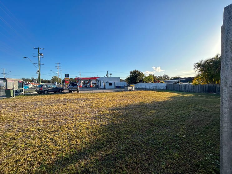 Click to view all images 695 Nicklin Way Currimundi QLD 4551 - Image 2