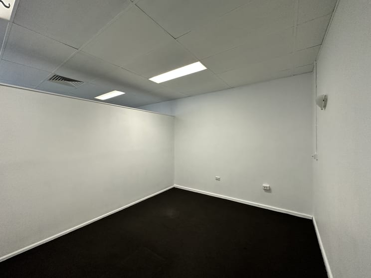 Click to view all images 1 Rodway Arcade Nowra NSW 2541 - Image 2