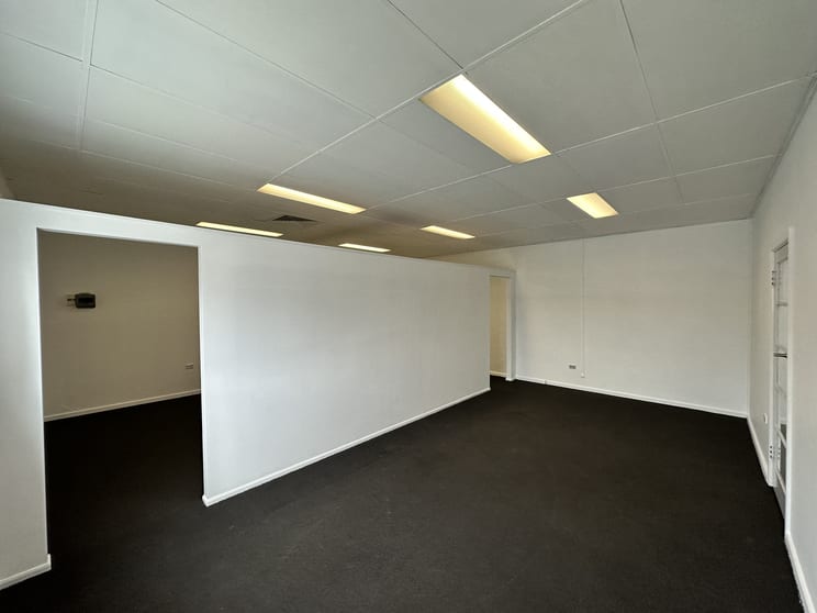 Click to view all images 1 Rodway Arcade Nowra NSW 2541 - Image 1