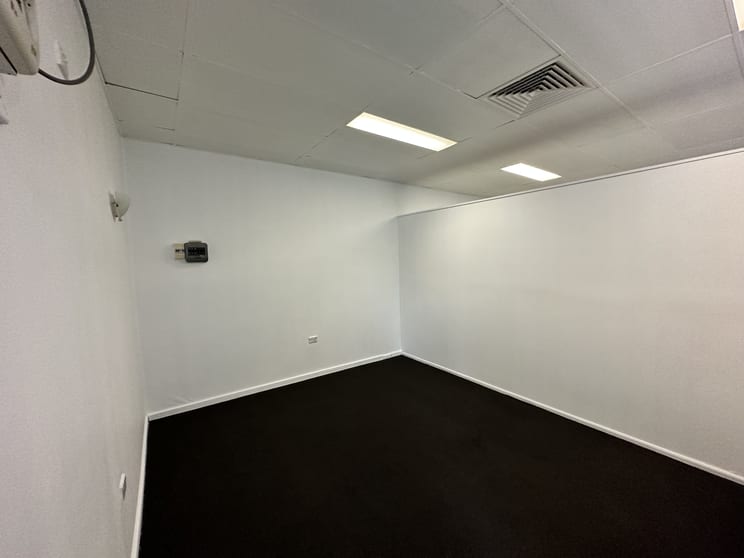 Click to view all images 1 Rodway Arcade Nowra NSW 2541 - Image 2